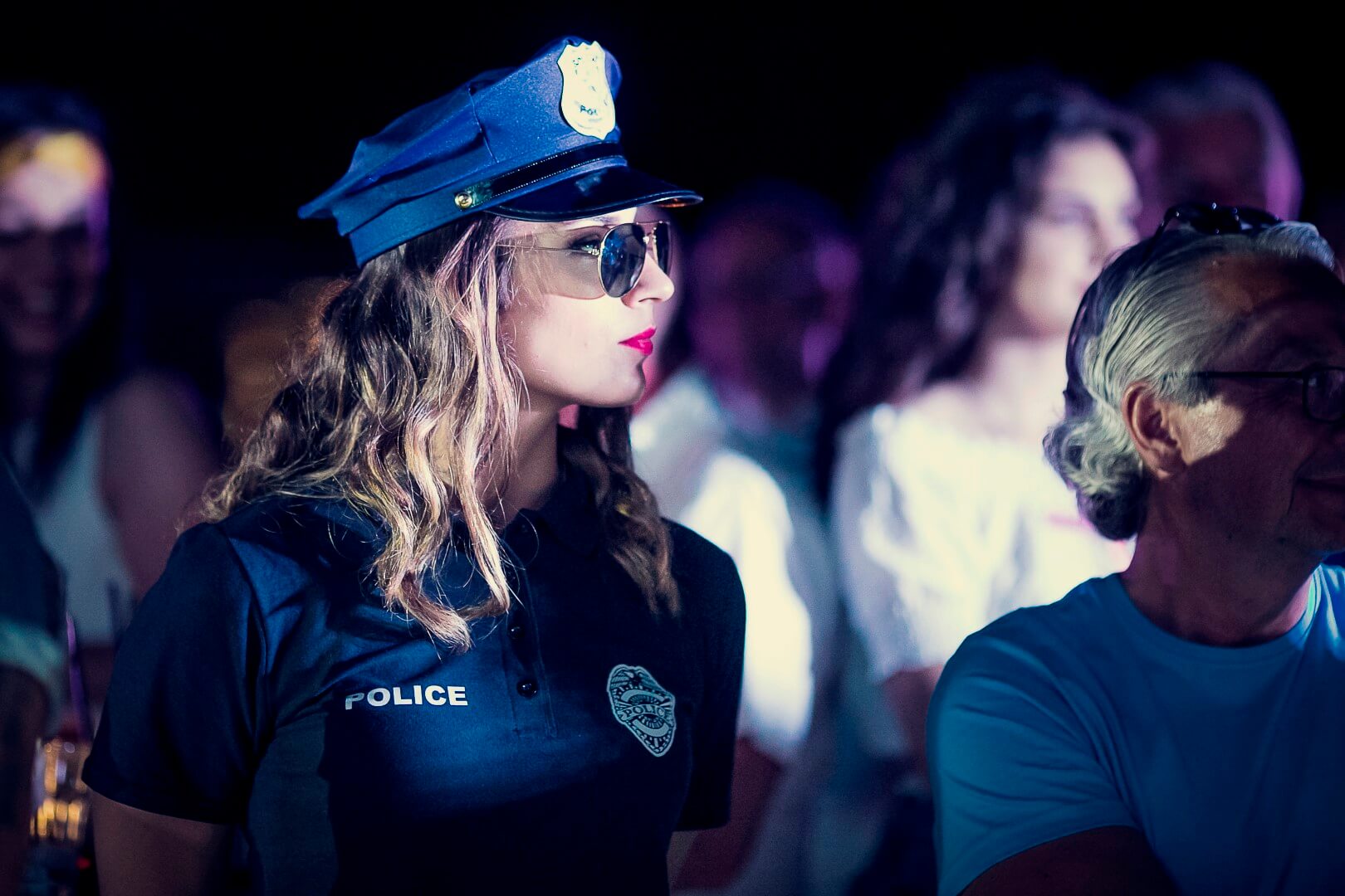Miami Vice party event policajka